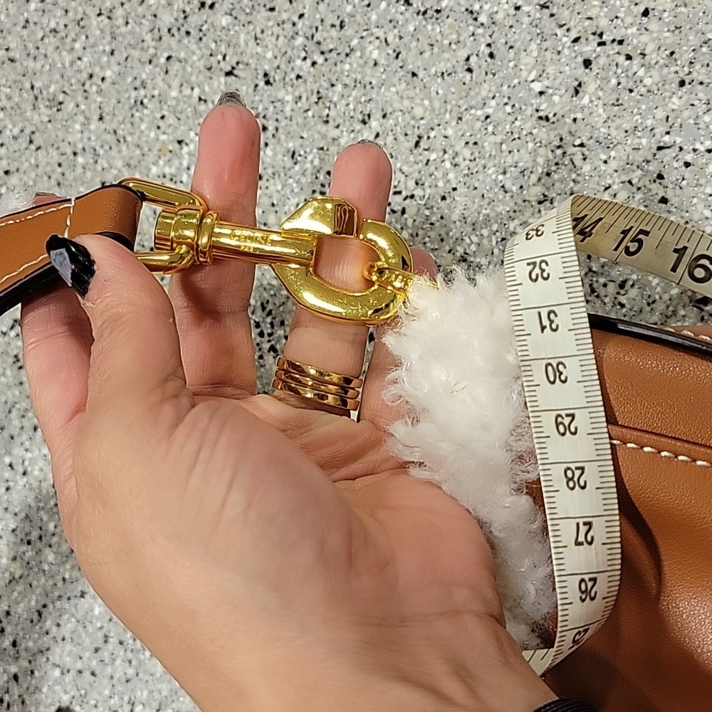 Celine Tan Leather Women's Bag - Picture 4 of 12